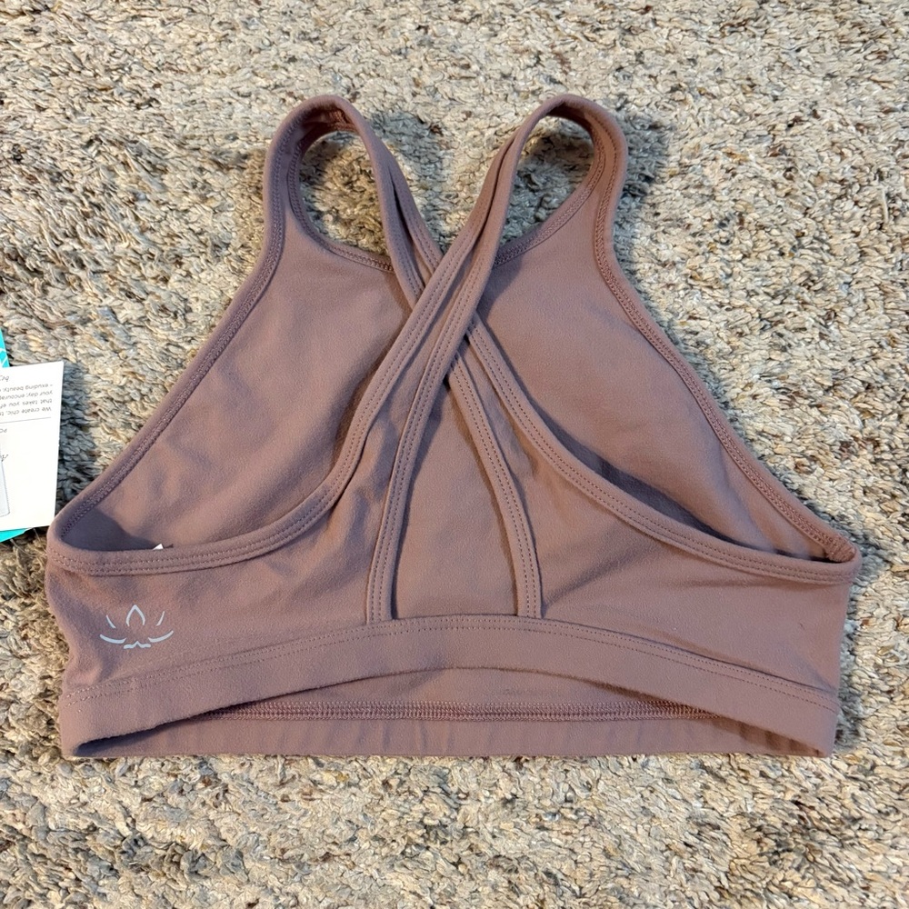 Beyond Yoga Dusty Mauve Studio Sports Bra Size Small NWT - Picture 2 of 11